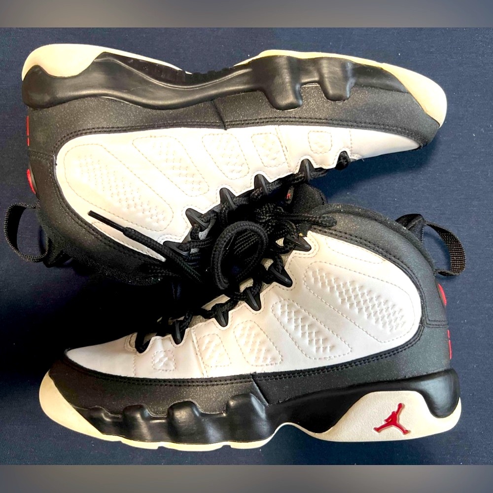 Air Jordan 9 Retro